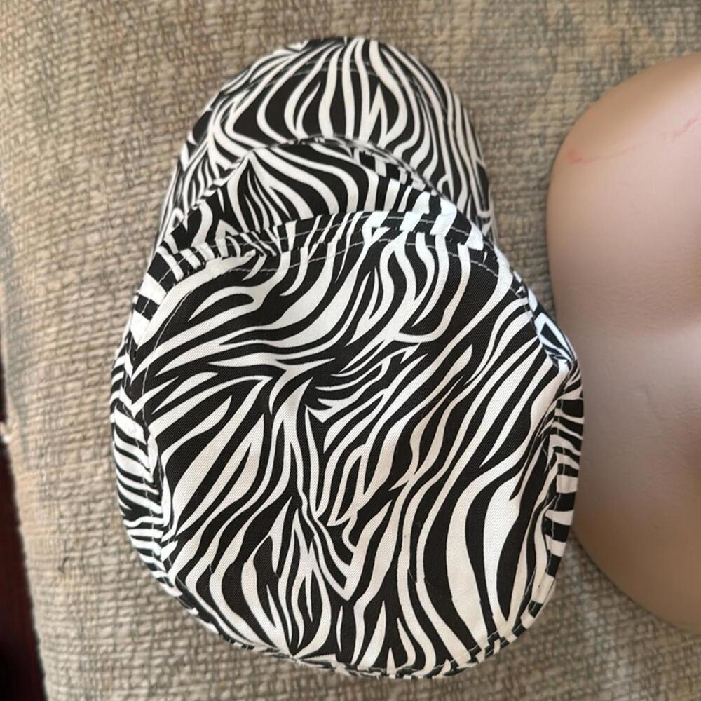 777 Lucky animal print adjustable hat with pink peace sign - Picture 9 of 10